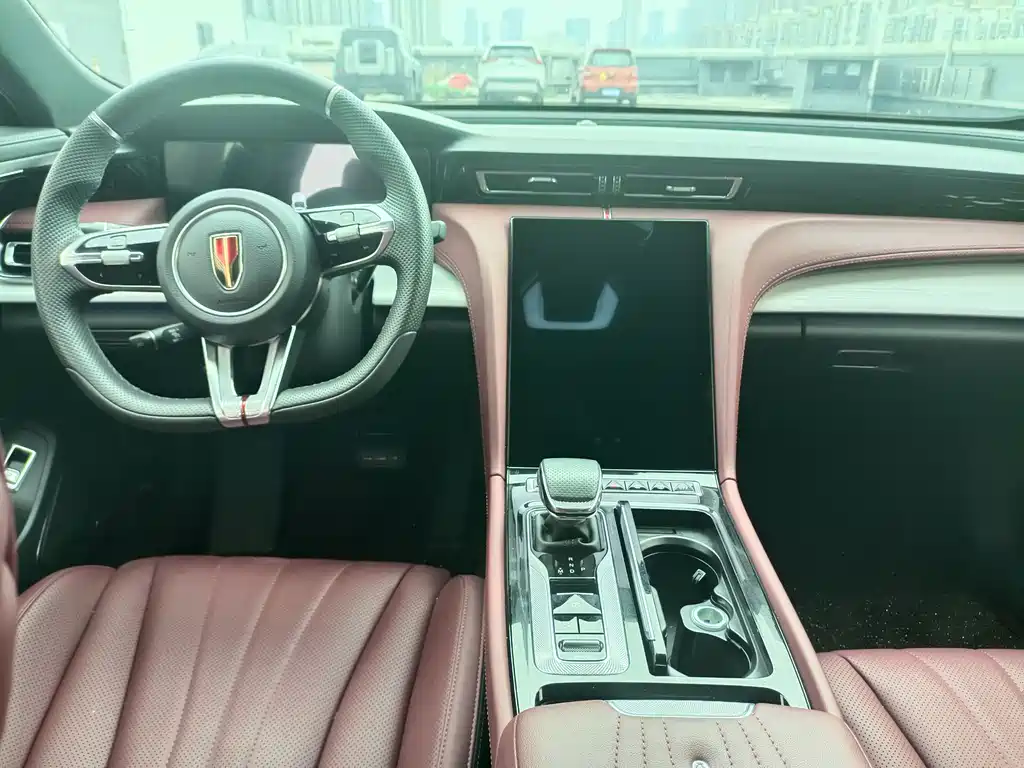 Hongqi H5 2.0 T Auto Shadow