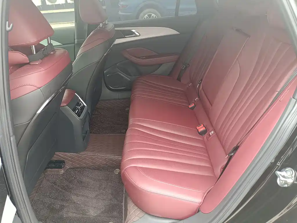 Hongqi H5 2.0 T Auto Shadow