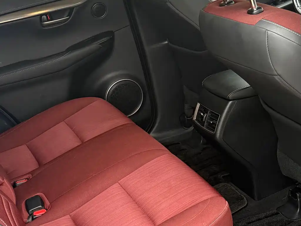 Lexus NX 200 FWD Sharp Travel