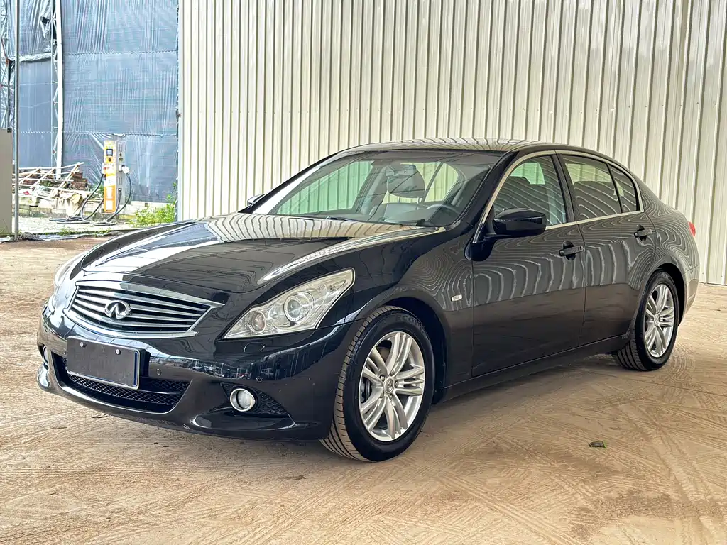 Infiniti G Series G25 Sedan Luxury Sport