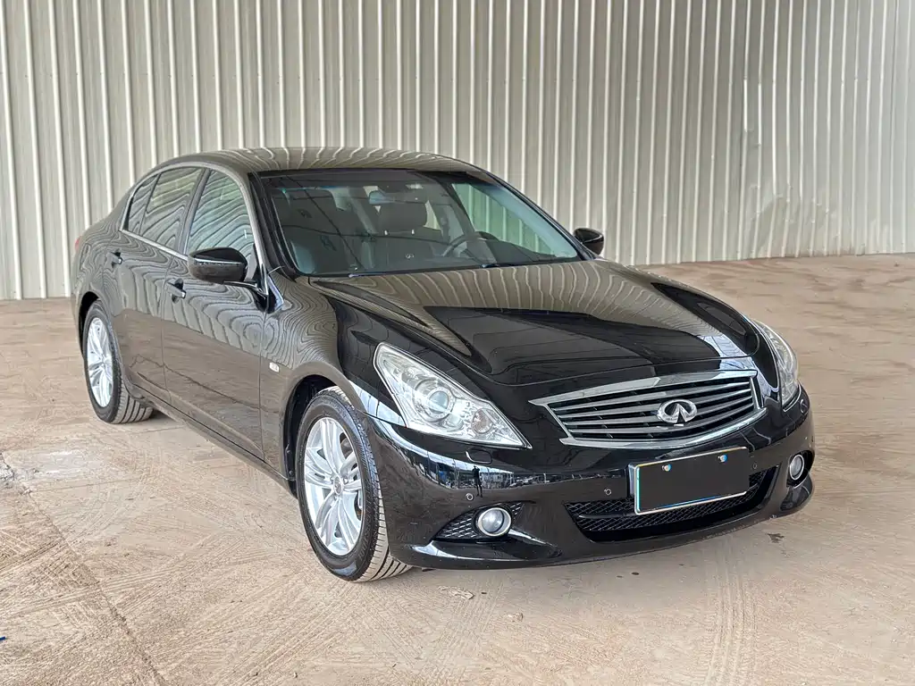 Infiniti G Series G25 Sedan Luxury Sport