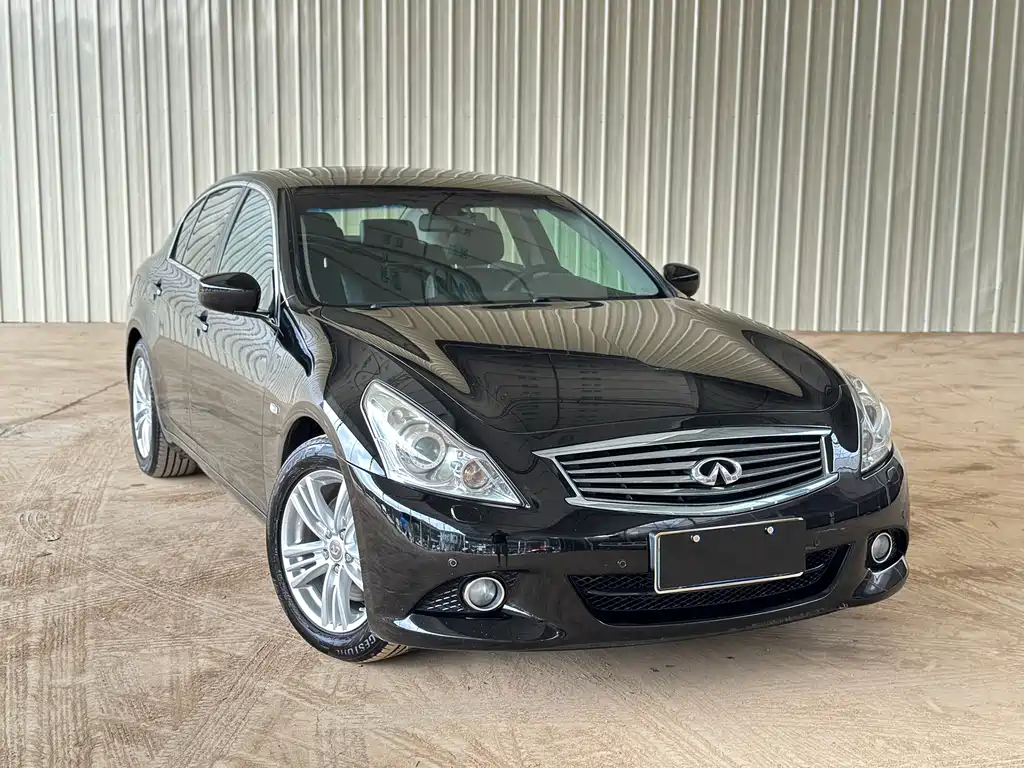 Infiniti G Series G25 Sedan Luxury Sport