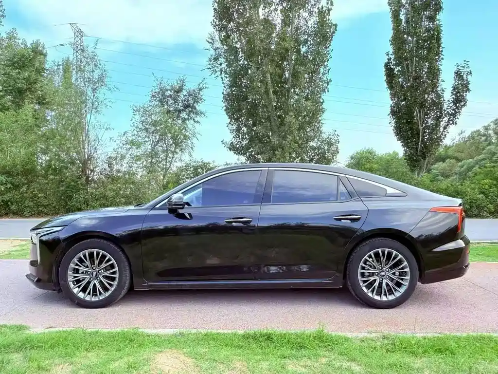 Besturn B70 3 rd Gen 1.5 T Auto Joy 70 Anniversary