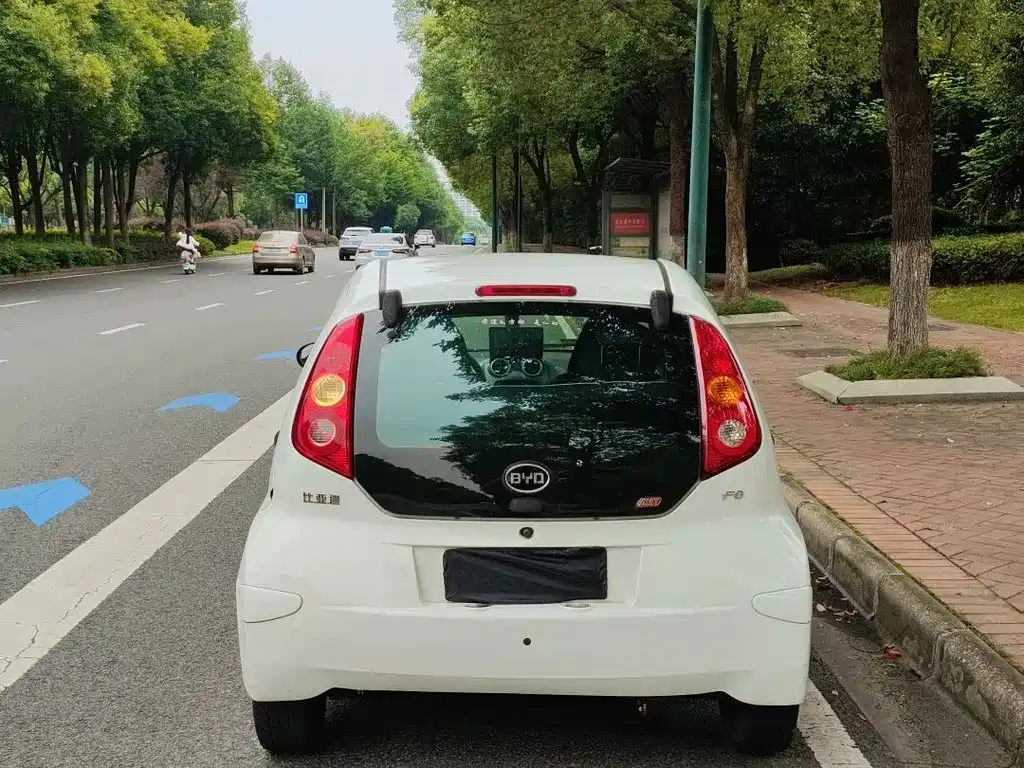 BYD F0 1.0 L AMT Xuan Cool