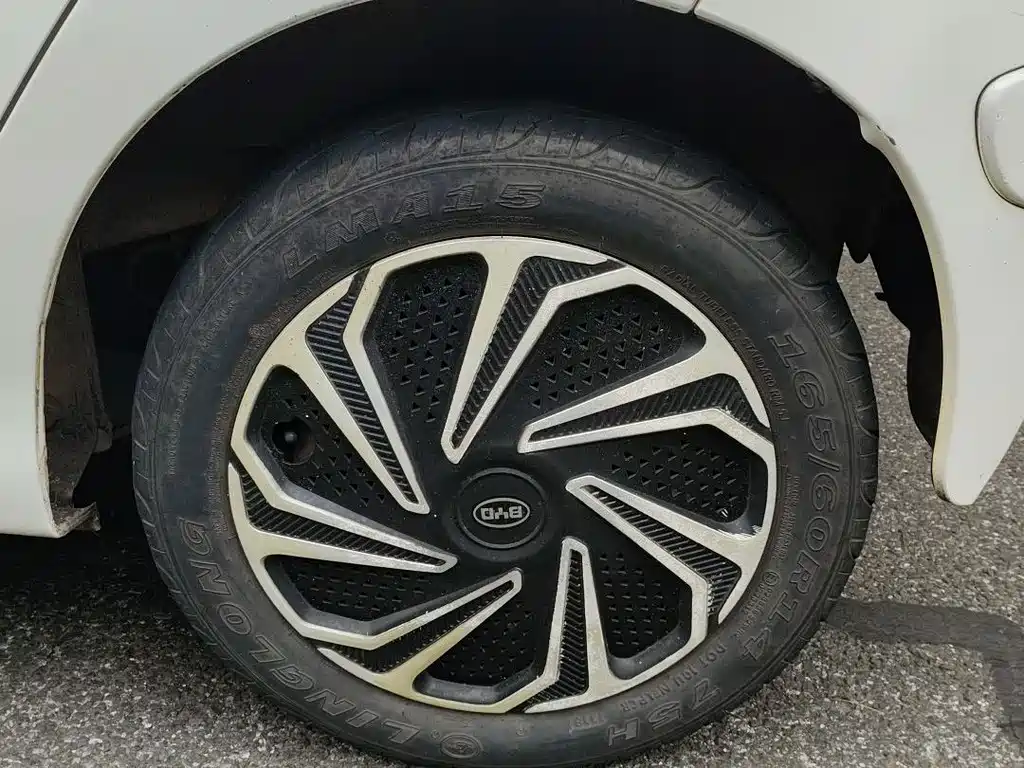 BYD F0 1.0 L AMT Xuan Cool