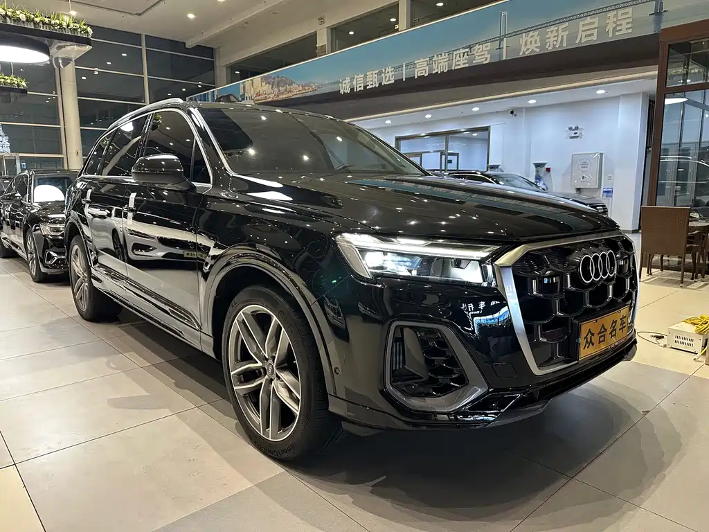 Audi Q7 55 TFSI quattro S line Sport