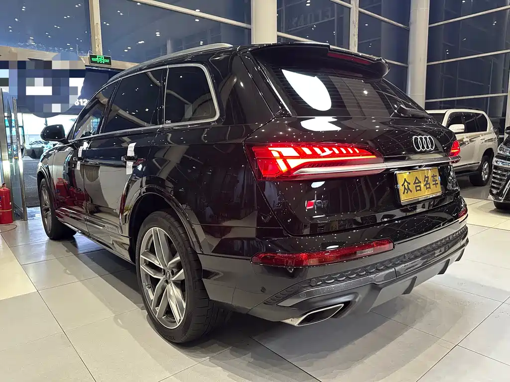 Audi Q7 55 TFSI quattro S line Sport
