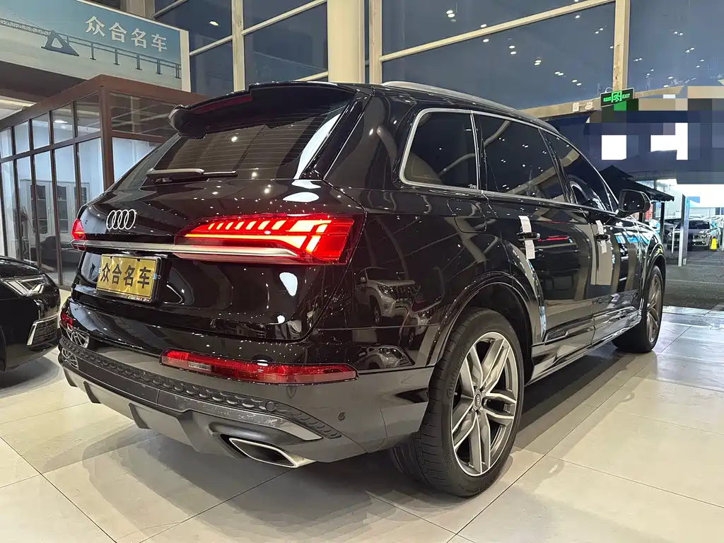 Audi Q7 55 TFSI quattro S line Sport