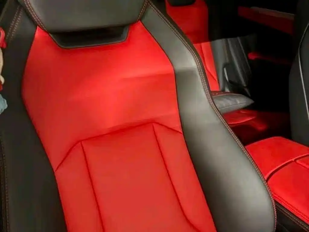Urus 4.0 T V8