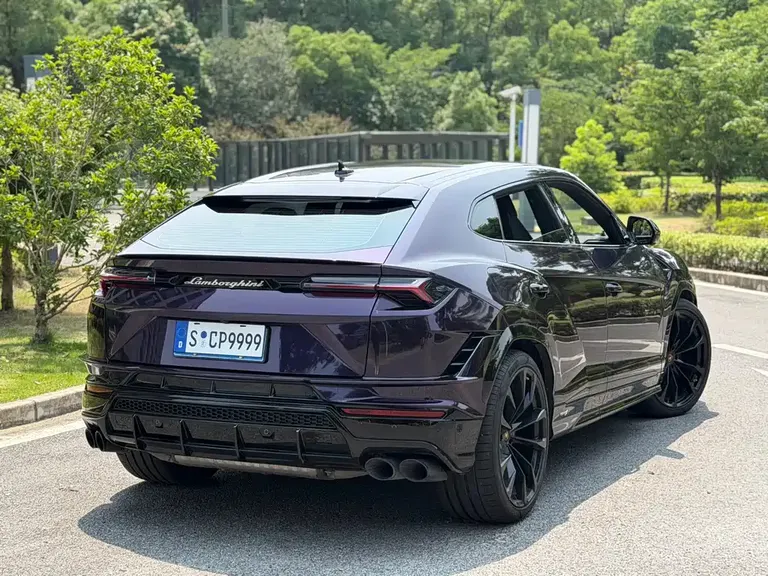Lamborghini Urus 4.0 T V8 S