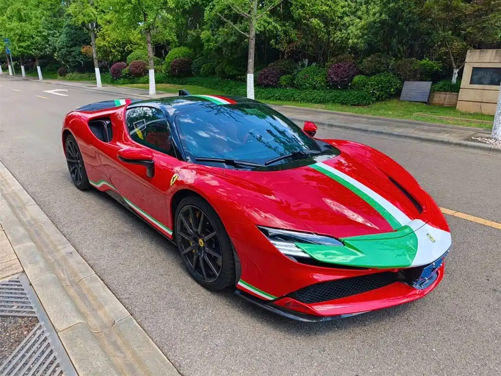 SF90 3.9 T V8 Stradale