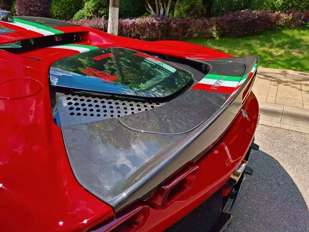SF90 3.9 T V8 Stradale