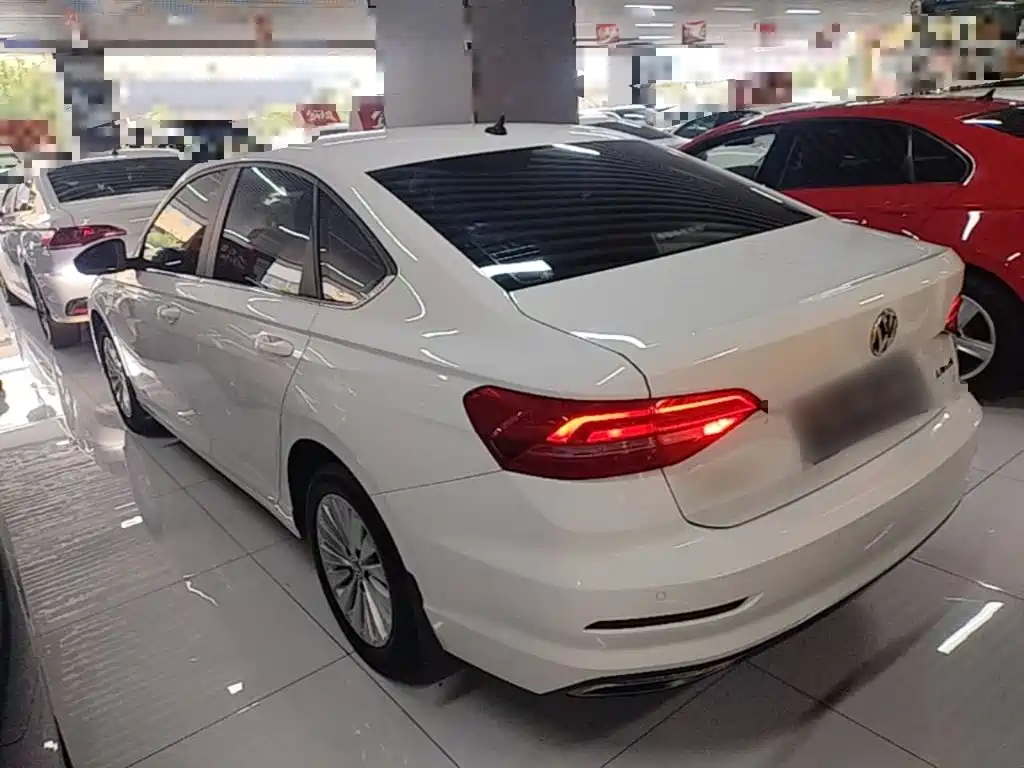 Lavida 1.5 L Auto Vision CN-VI