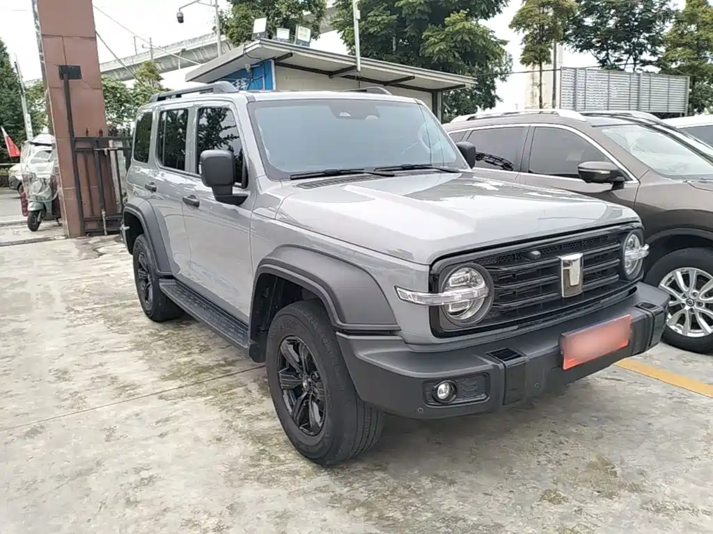 Tank 300 2.0 T Challenger