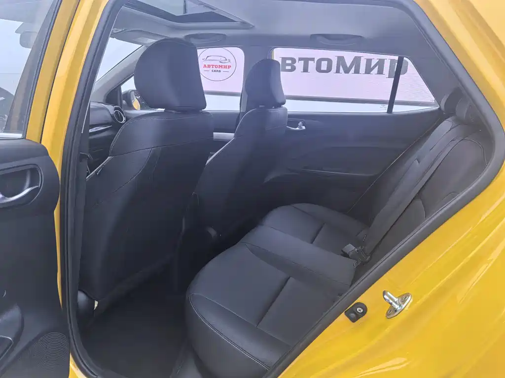 Stonic 1.4 L CVT Fun Enjoyment Sunroof
