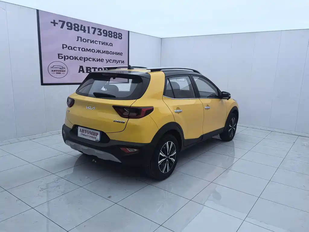 Stonic 1.4 L CVT Fun Enjoyment Sunroof