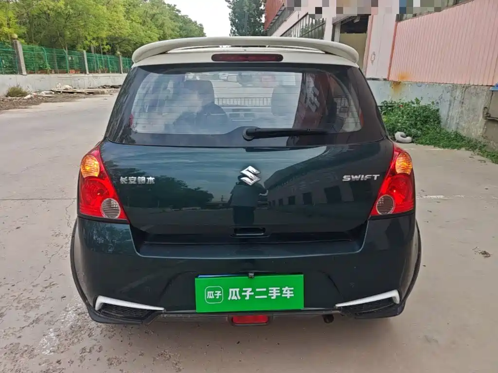 Swift 雨燕 2016款 1.5 L 手动时尚型酷玩版