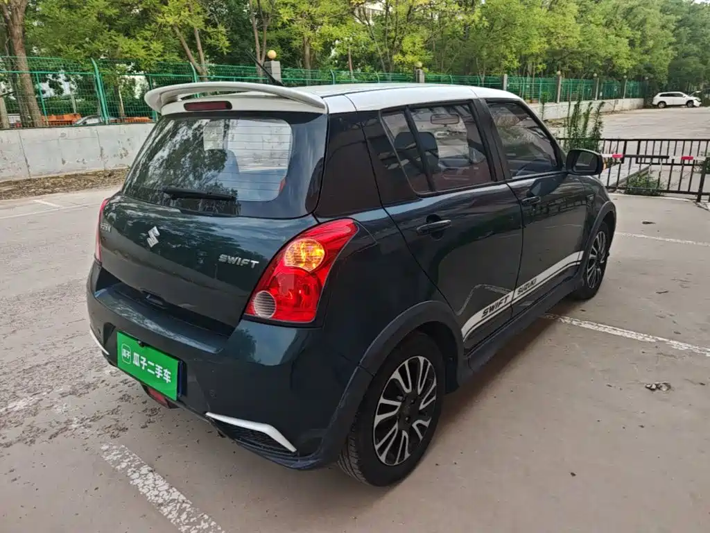 Swift 雨燕 2016款 1.5 L 手动时尚型酷玩版