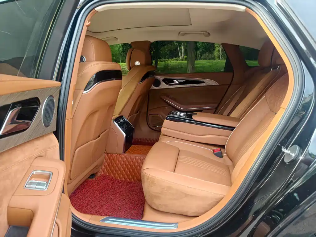 Hongqi H9 2.0 T Connected Flagship