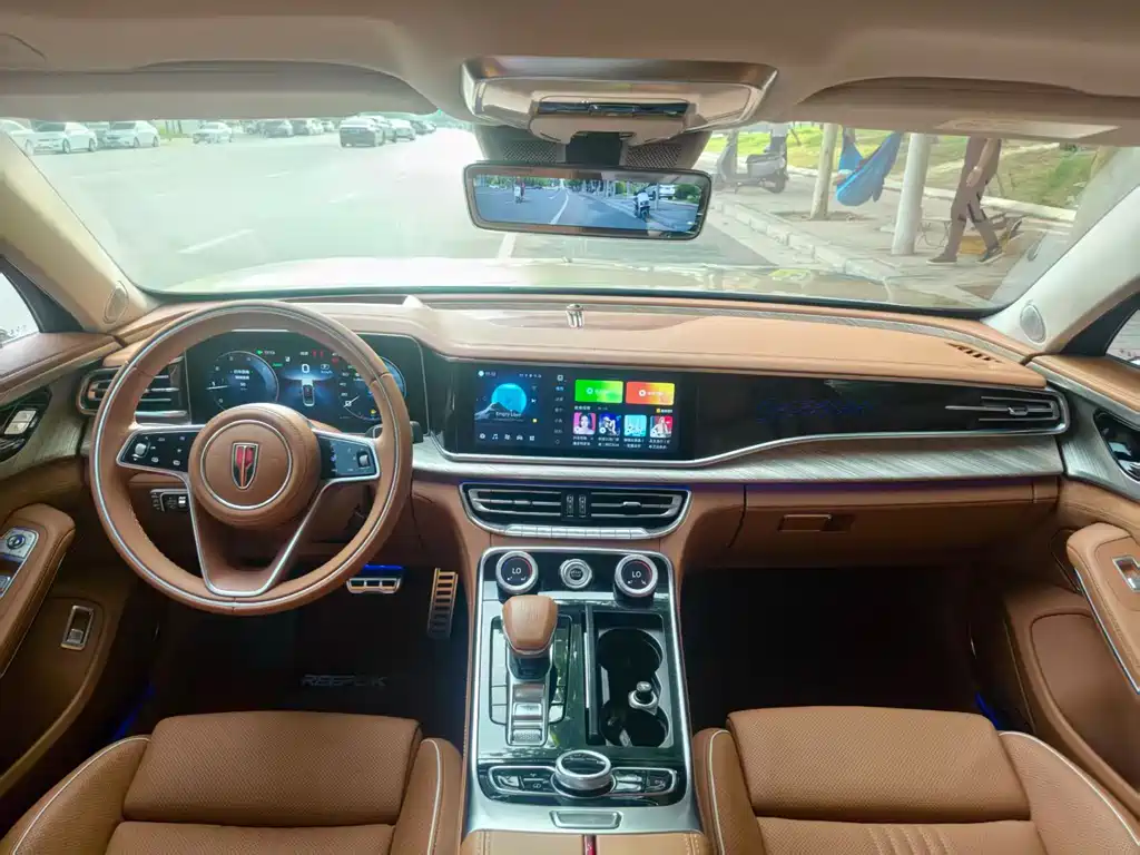 Hongqi H9 2.0 T Connected Flagship