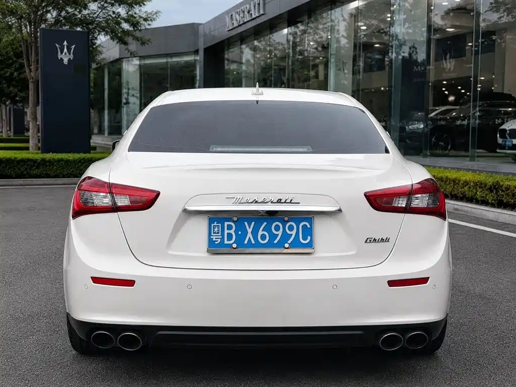 Ghibli 3.0 T Standard