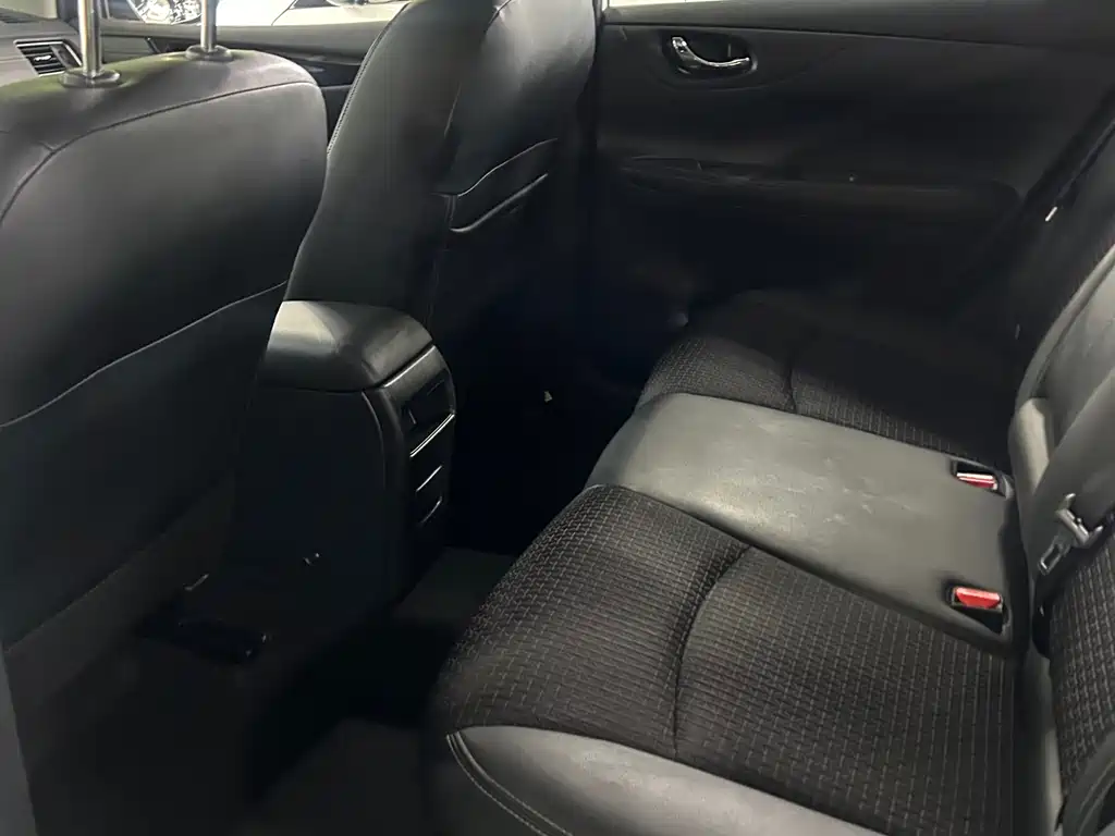 Tiida 1.6 L CVT Smart Travel