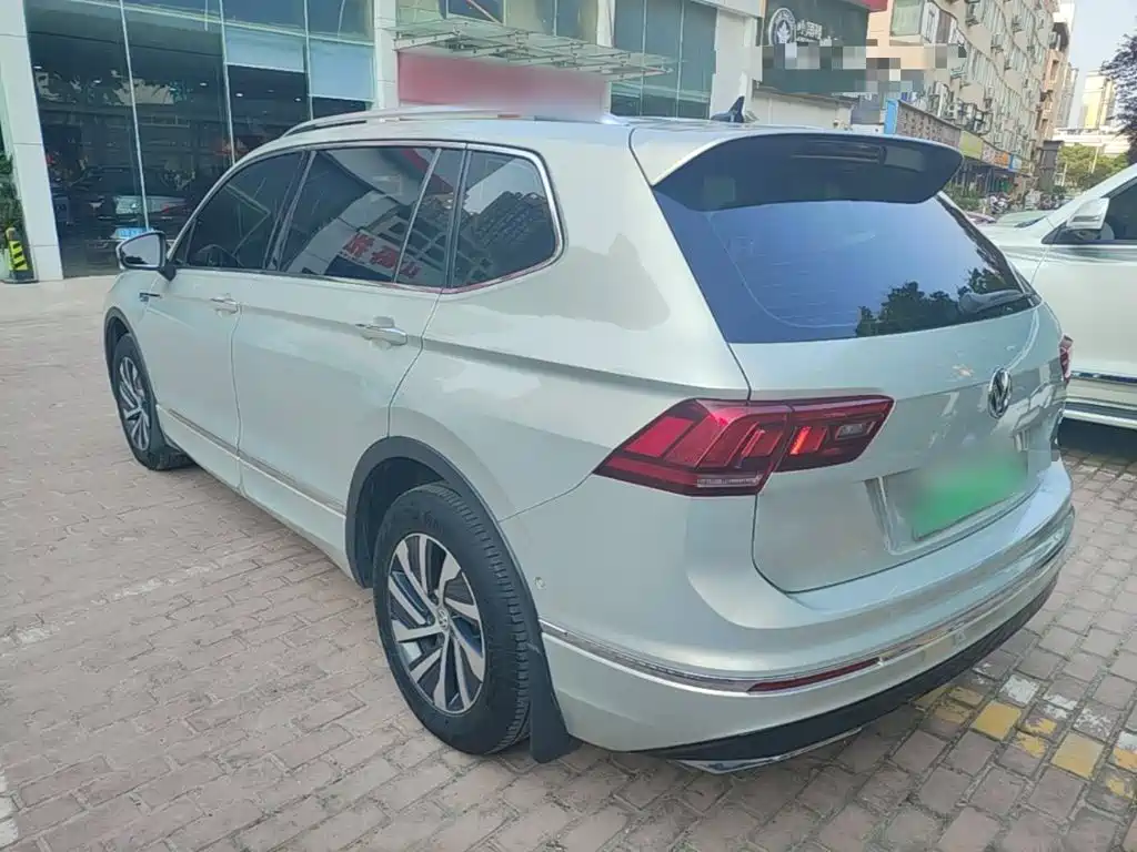Tiguan L NEV 途观L插电混动 2020款 430 PHEV 插电混动尊贵版