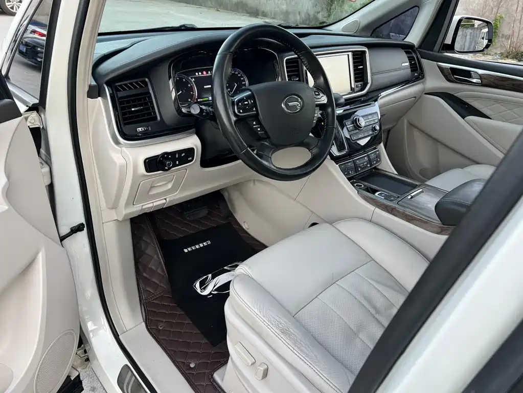GAC Trumpchi M8 320 T Distinguished