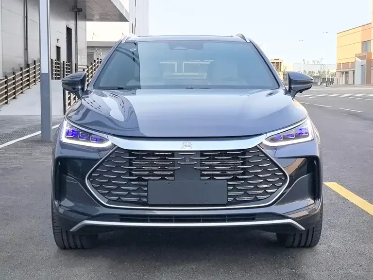 BYD Tang NEV DM-p 215 KM 4 WD Flagship
