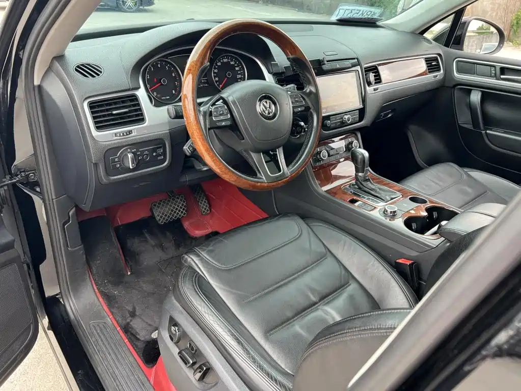Touareg 3.0 TSI Standard Config