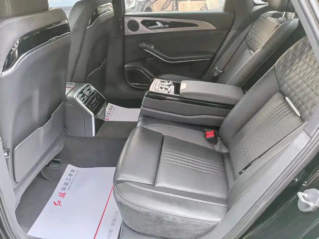 Hongqi H9 3.0 T Connected Flagship