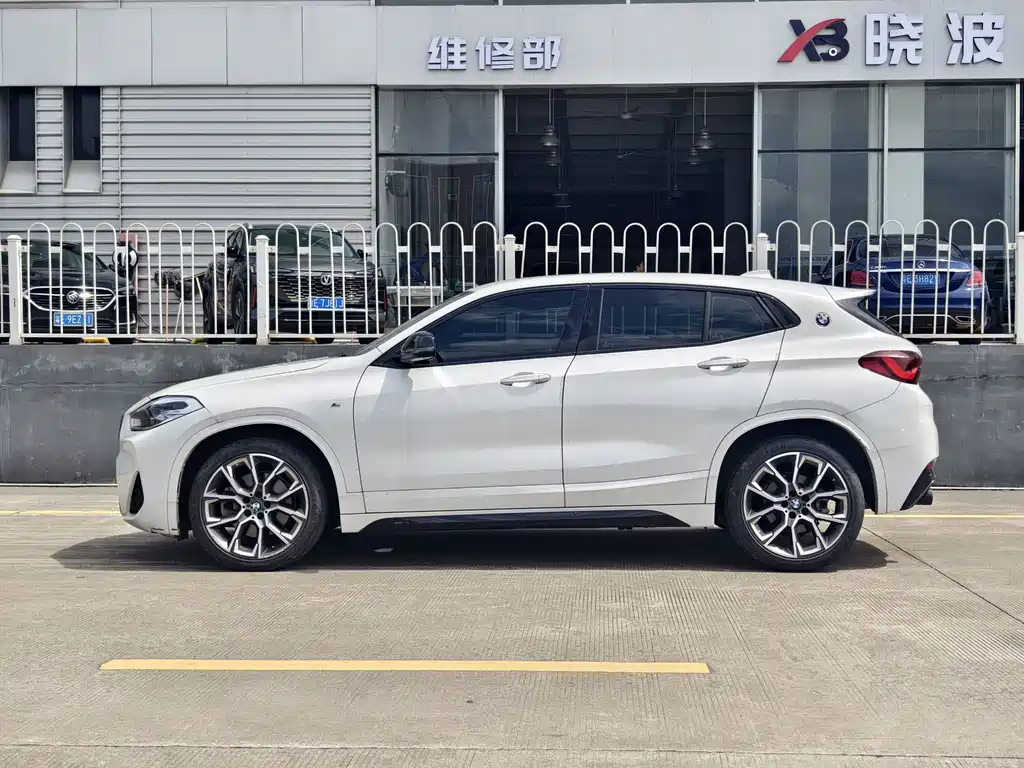 BMW X2 Facelift sDrive25 i Night