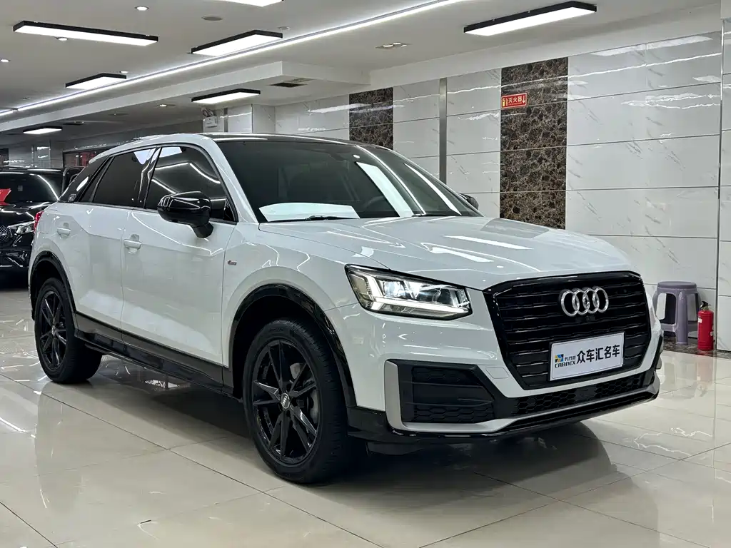 Audi Q2 L 35 TFSI Progressive Dynamic