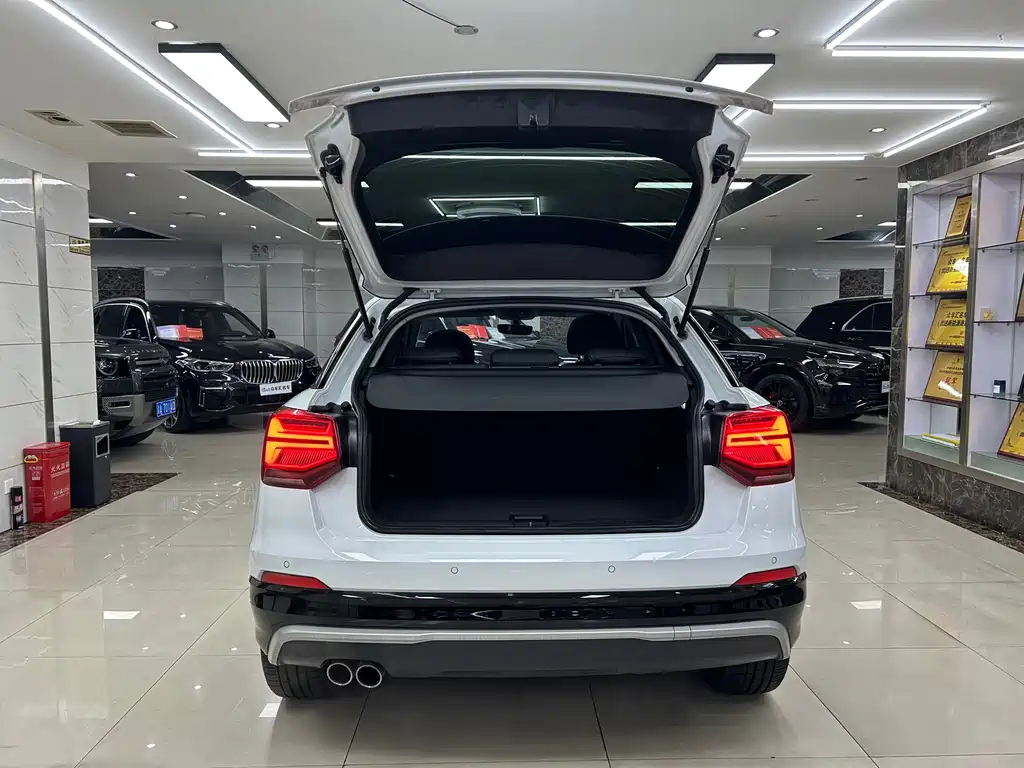 Audi Q2 L 35 TFSI Progressive Dynamic