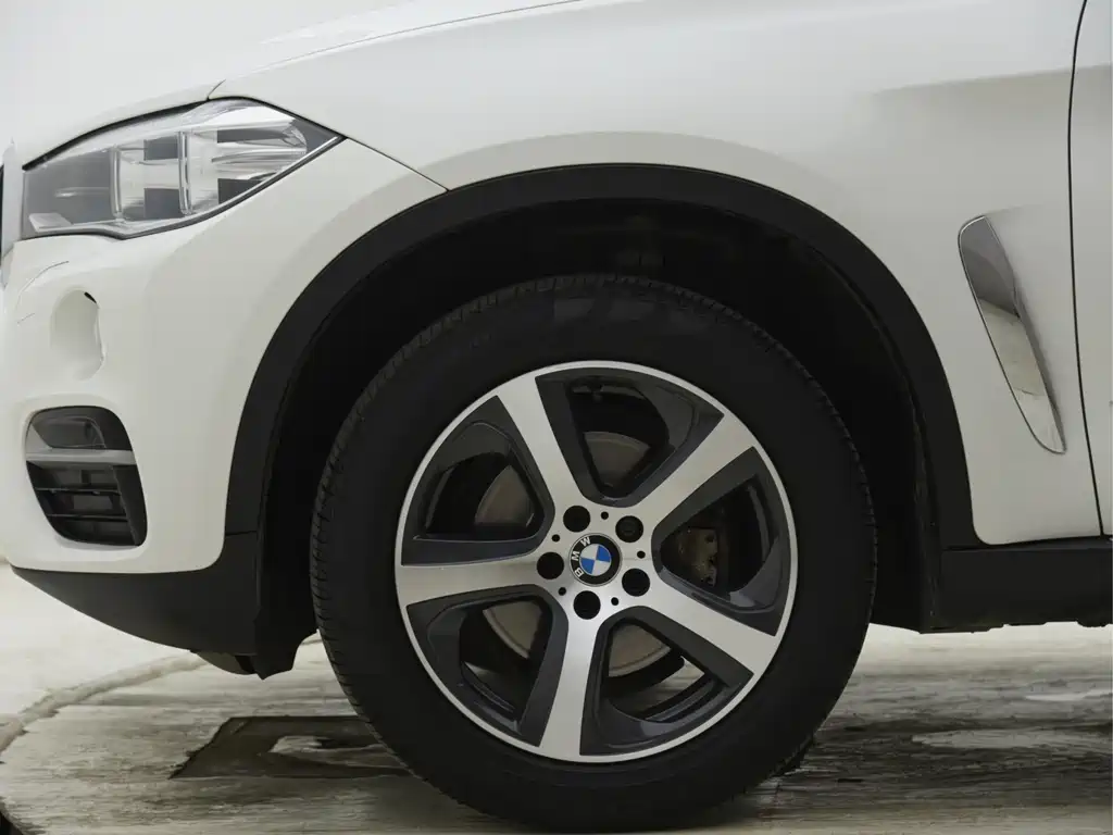 BMW X6 xDrive35 i Luxury
