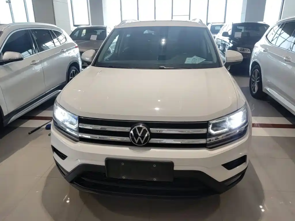Tharu 280 TSI 2 WD Luxury PLUS