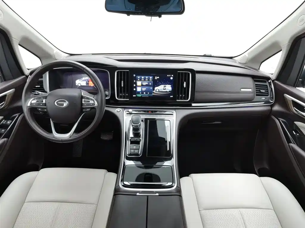 GAC Trumpchi M8 Leading Show Series 390 T Distinguished