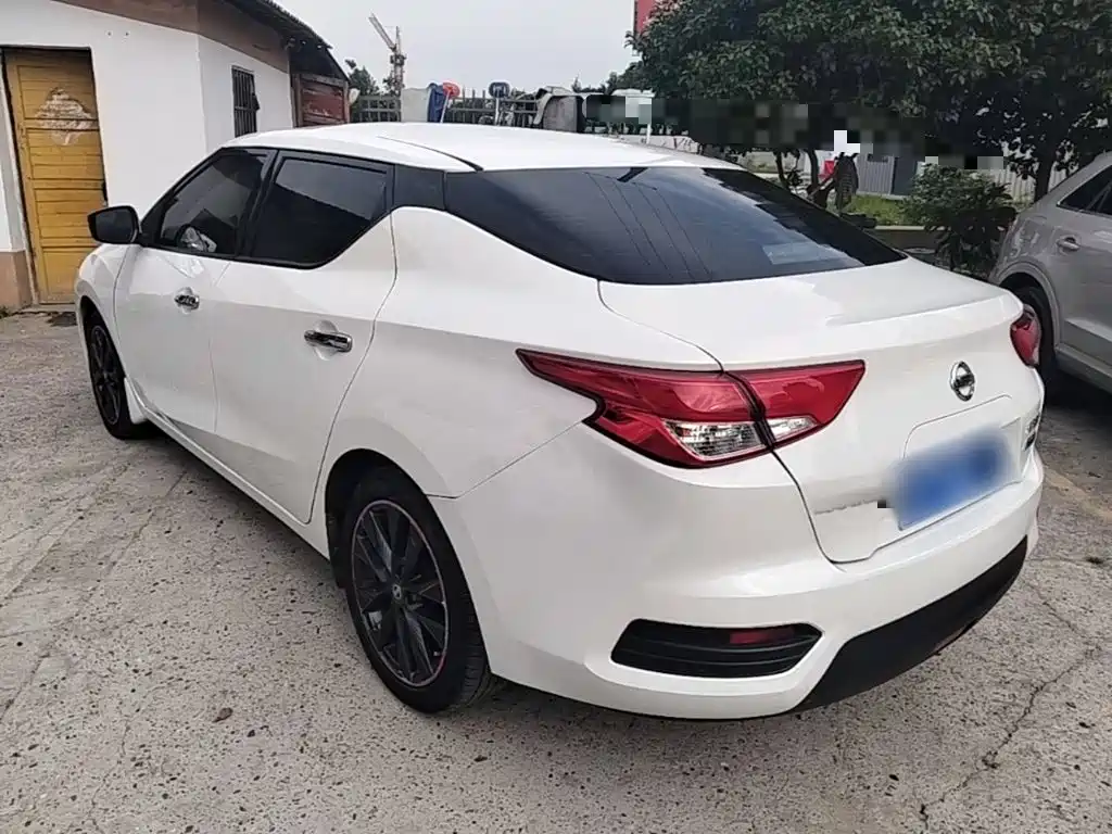 Lannia 1.6 L CVT Smart Cool