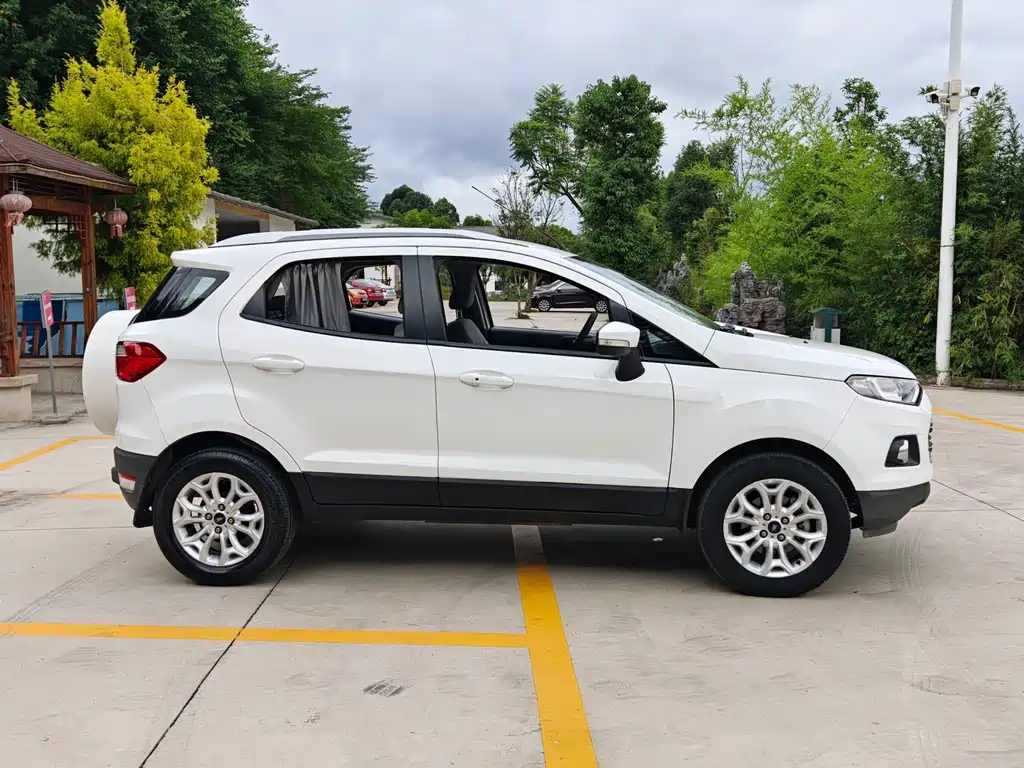 EcoSport 1.5 L Auto Distinguished