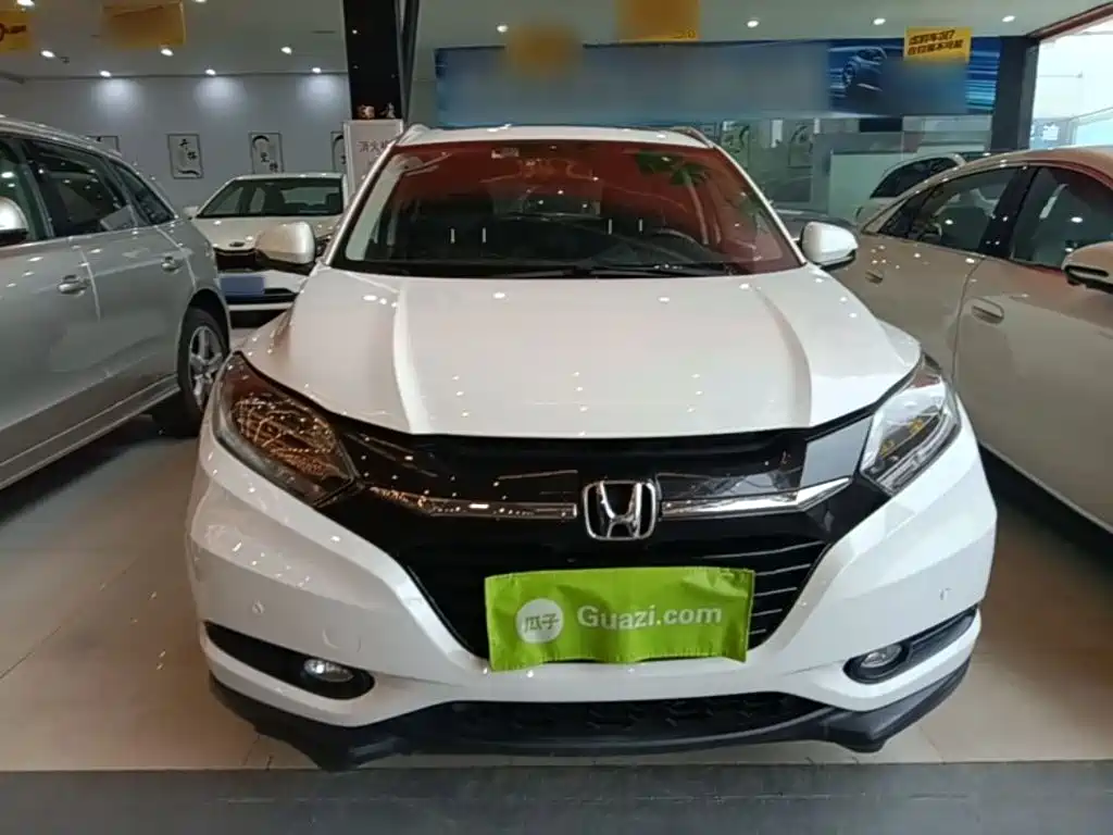Vezel 1.8 L CVT 2 WD Pioneer