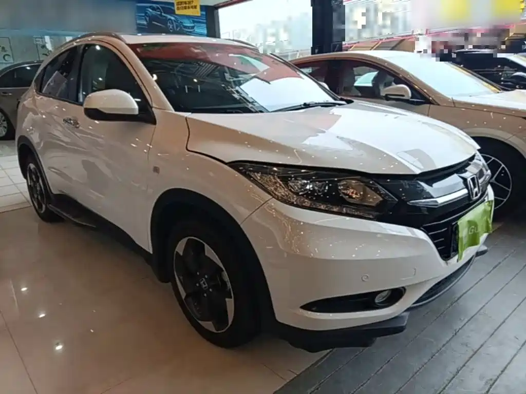 Vezel 1.8 L CVT 2 WD Pioneer
