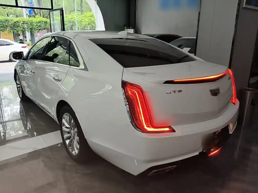 Cadillac XTS 28 T Tech