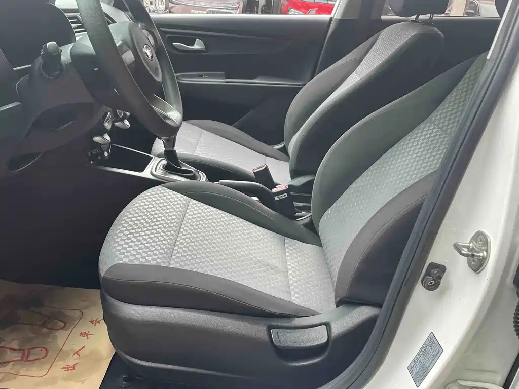 Kia K2 Sedan 1.4 L AT GLS