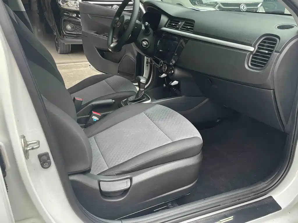 Kia K2 Sedan 1.4 L AT GLS