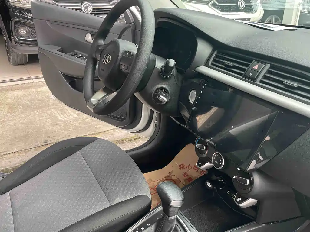 Kia K2 Sedan 1.4 L AT GLS