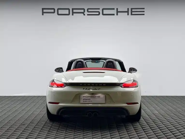 Porsche 718 Boxster T 2.0 T