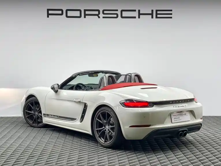 Porsche 718 Boxster T 2.0 T