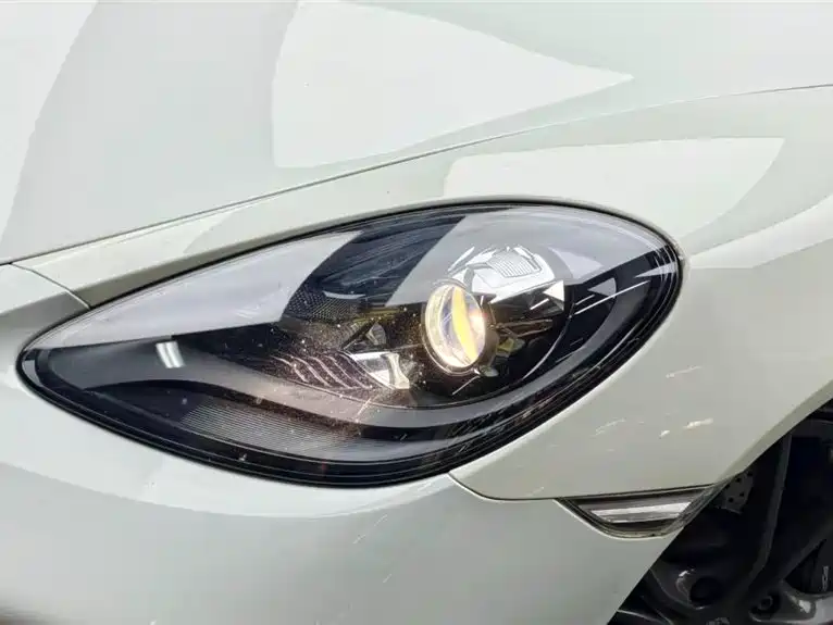 Porsche 718 Boxster T 2.0 T