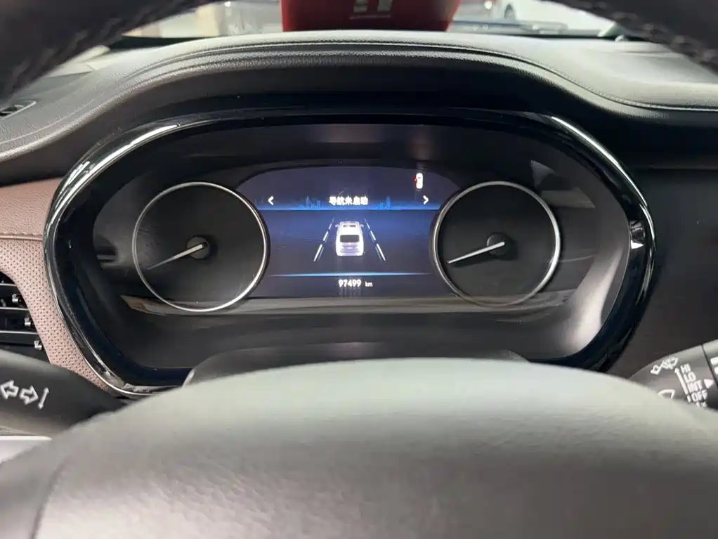 Buick GL8 Land Official Cabin 652 T Luxury