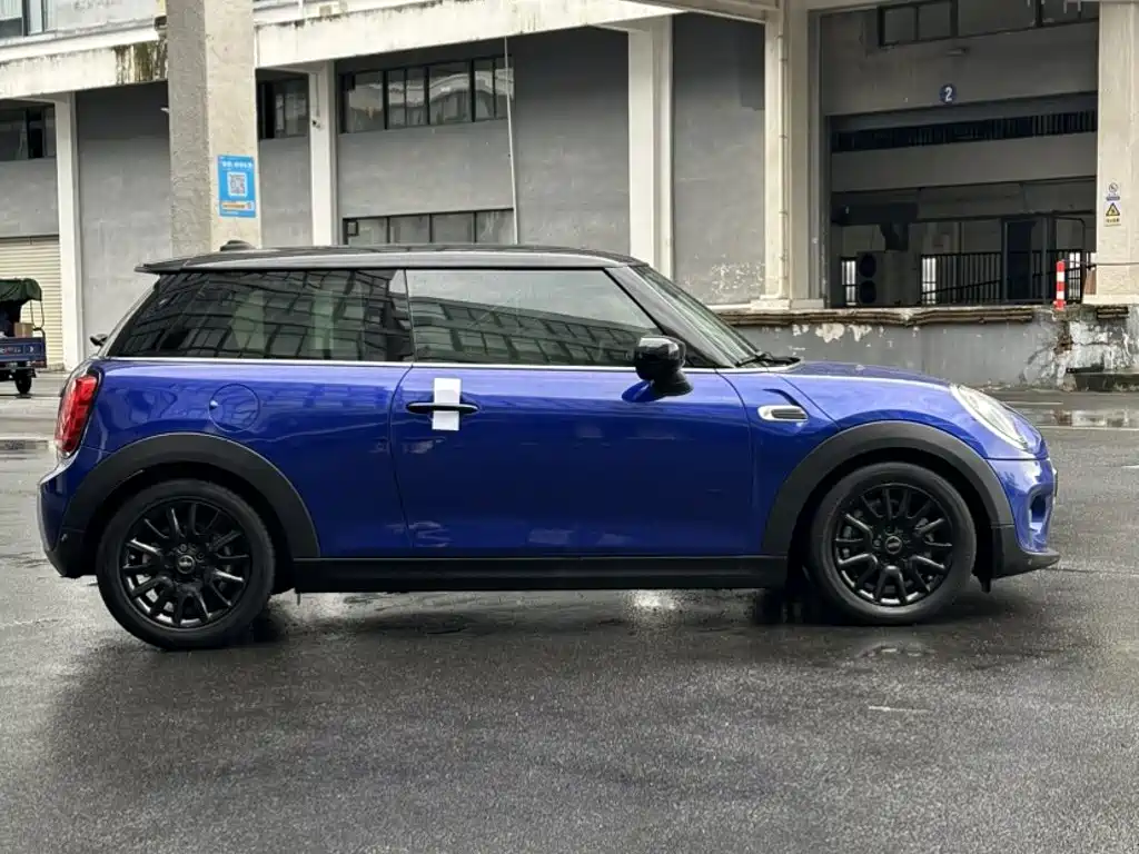 MINI 1.5 T COOPER Classic